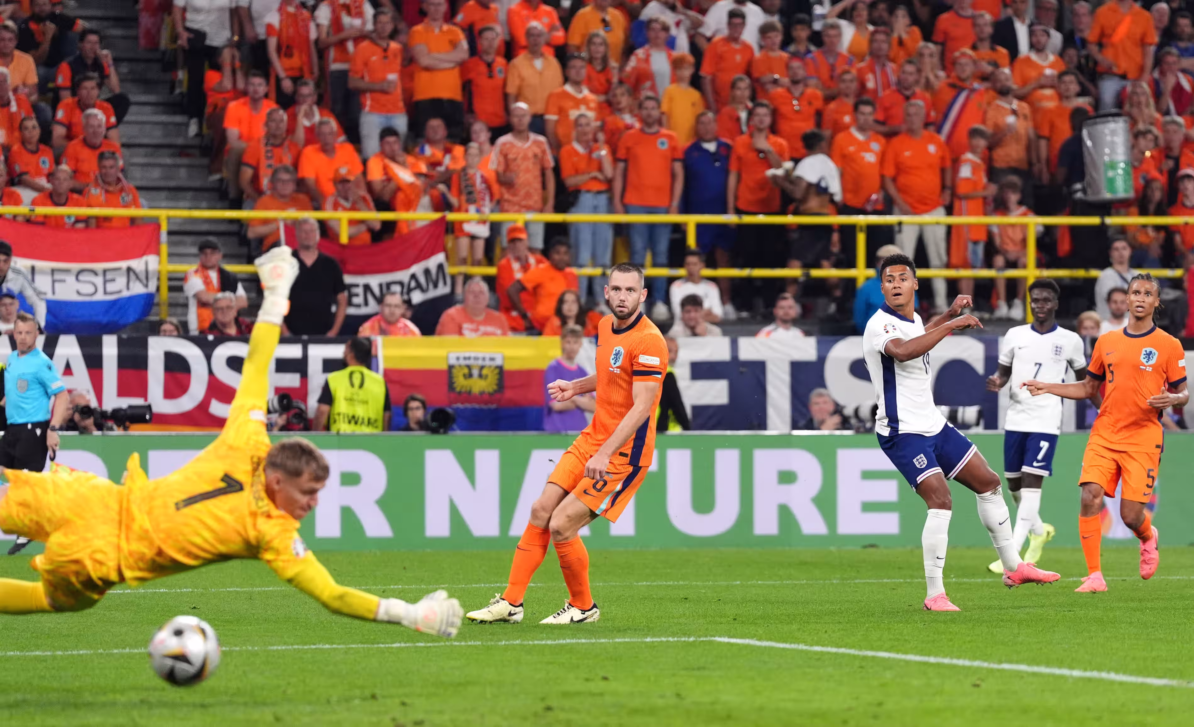 إنجلترا تقهر هولندا في الوقت القاتل وتتأهل لنهائي اليورو