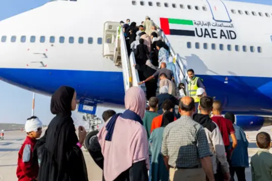 الإمارات تنفذ إخلاء طبيا عاجلا لـ119 مريضا ومصابا من غزة