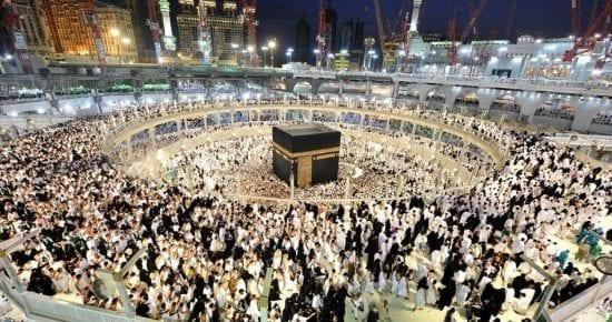 هل تعلق السعودية صلاة التراويح في رمضان حال استمرت أزمة كورونا؟