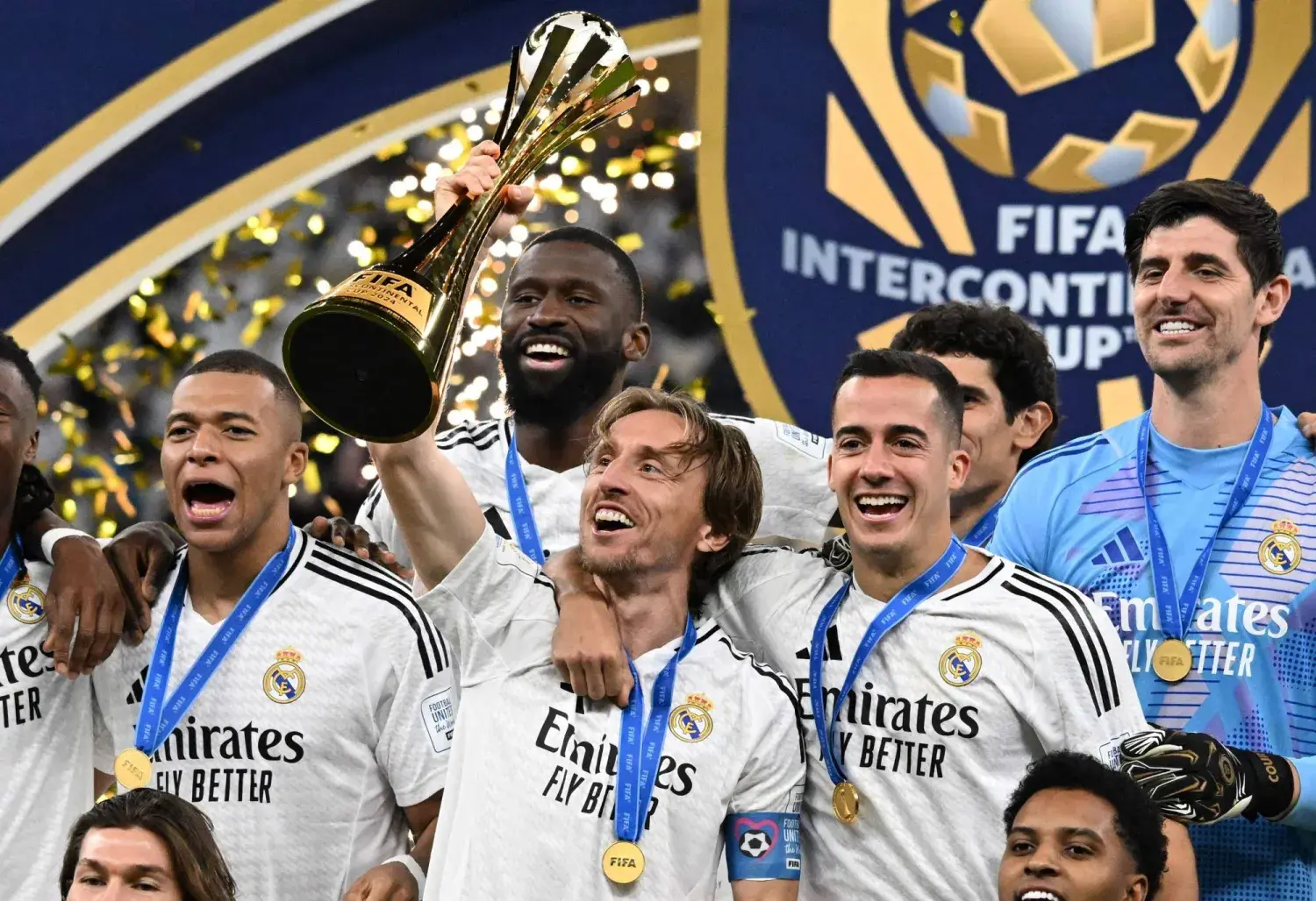 مودريتش ينهي رحلته التاريخية مع ريال مدريد بعد مونديال الأندية
