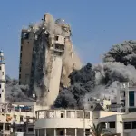 مجزرة الأبراج: الاحتلال يدمر "برج الغفري" غرب مدينة غزة