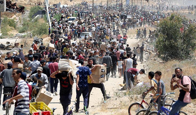 تقرير: إسرائيل حوّلت 700 مليون شيكل لتمويل آلية المساعدات التي تفرضها على غزة
