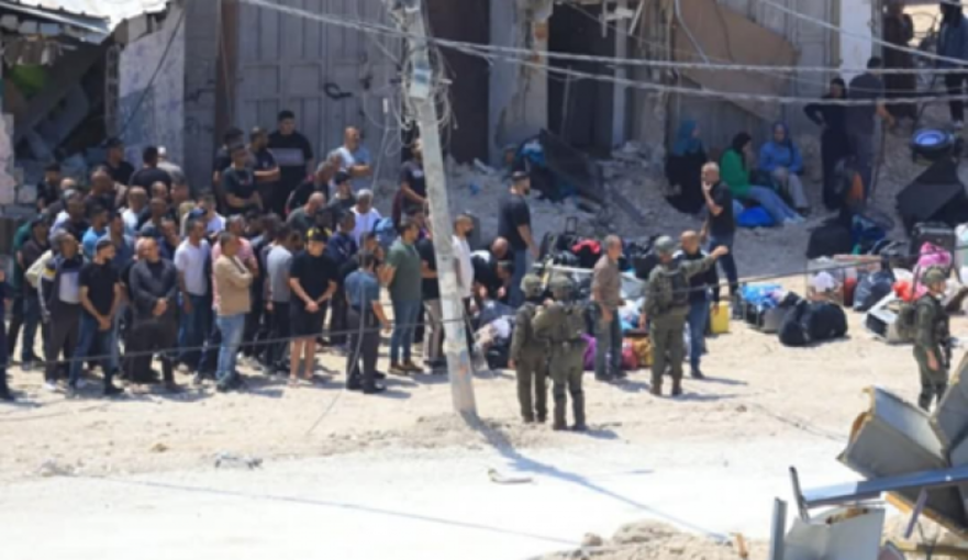 جيش إسرائيل يهاجم فلسطينيين حاولوا الوصول لمنازلهم بطولكرم ونور شمس