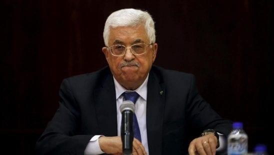 استطلاع: ثلثا الجمهور الفلسطيني يطالبون باستقالة الرئيس عباس