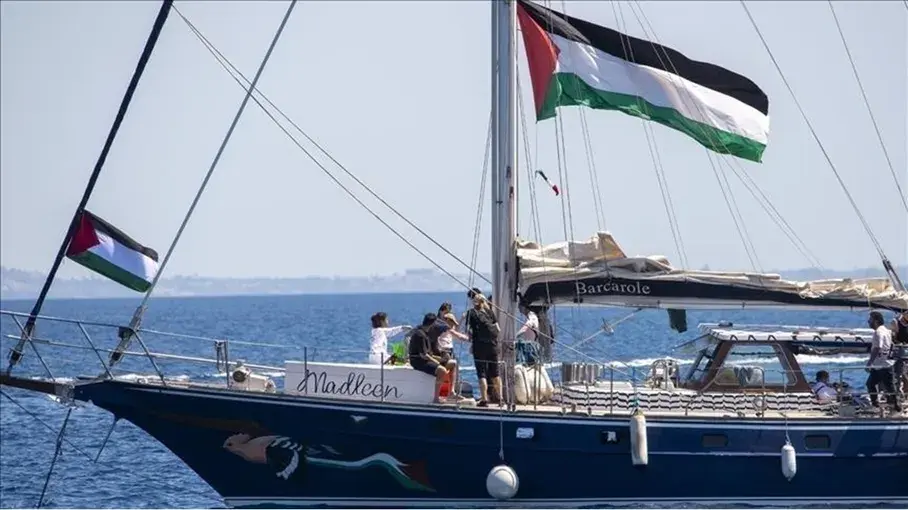 وسط تهديدات إسرائيلية .. سفينة مادلين لفك الحصار تقترب تدريجيا من سواحل غزة