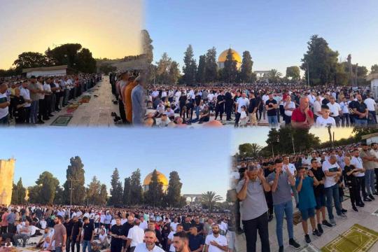 80 الف مصلٍ يؤدون صلاة عيد الأضحى في المسجد الأقصى