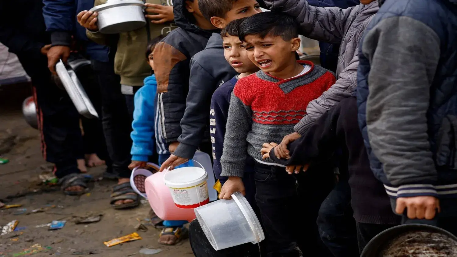آكشن إيد: لا توجد خيارات غذائية لسكان قطاع غزة في ظل منع إدخال المساعدات وارتفاع الأسعار