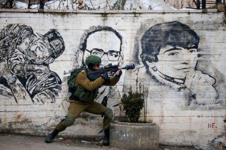 صحيفة: هذه خيارات الفلسطينيين لمواجهة "صفقة القرن"