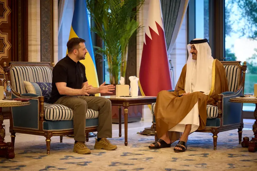 زيلينسكي يناقش مع أمير قطر سبل إنهاء الحرب في أوكرانيا