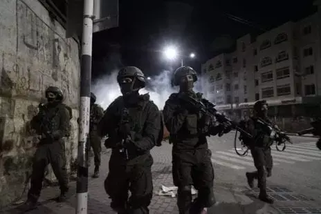 الاحتلال يعتقل شُبان من بيت لحم وسلفيت في الضفة المحتلة صباح اليوم