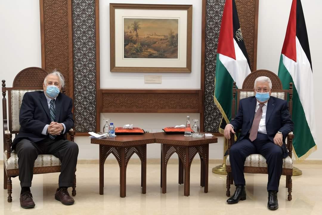 الرئيس عباس يحدد توقيت إصدار مرسوم الانتخابات