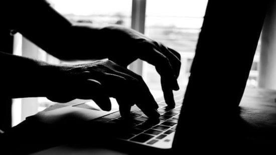 علامات واضحة تدل على اختراق جهازك تأكد منها