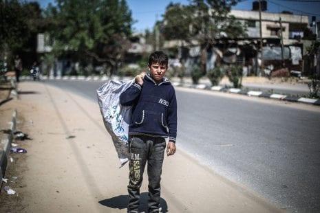 اتحاد نقابات عمال فلسطين يحذر من تعاظم مخاطر تشغيل الأطفال