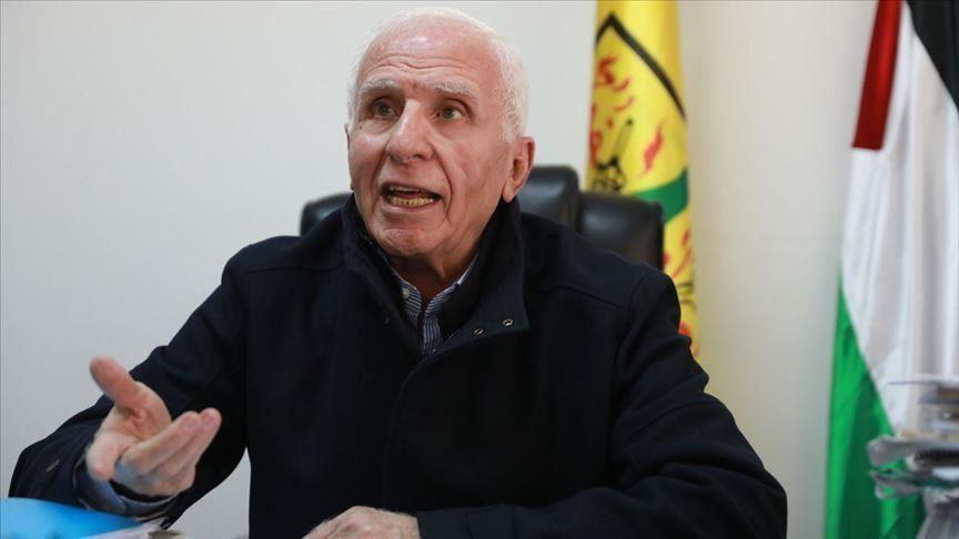 الأحمد: فئة من الموظفين ستعود إليهم حقوقهم عند صرف رواتب هذا الشهر