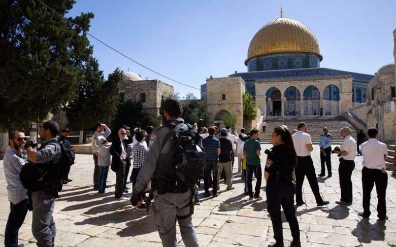 23 اقتحاماً للأقصى ومنع رفع الأذان 51 وقتاً بالإبراهيمي في أغسطس