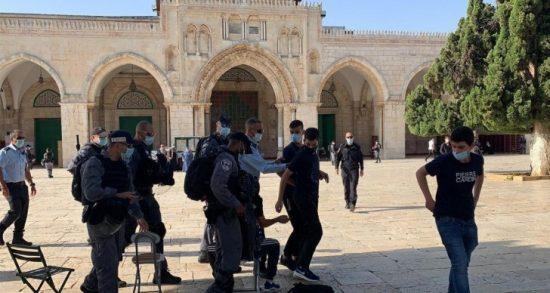 في يوم عرفة مستوطنون يقتحمون الأقصى لاستفزاز  مشاعر الفلسطينيين