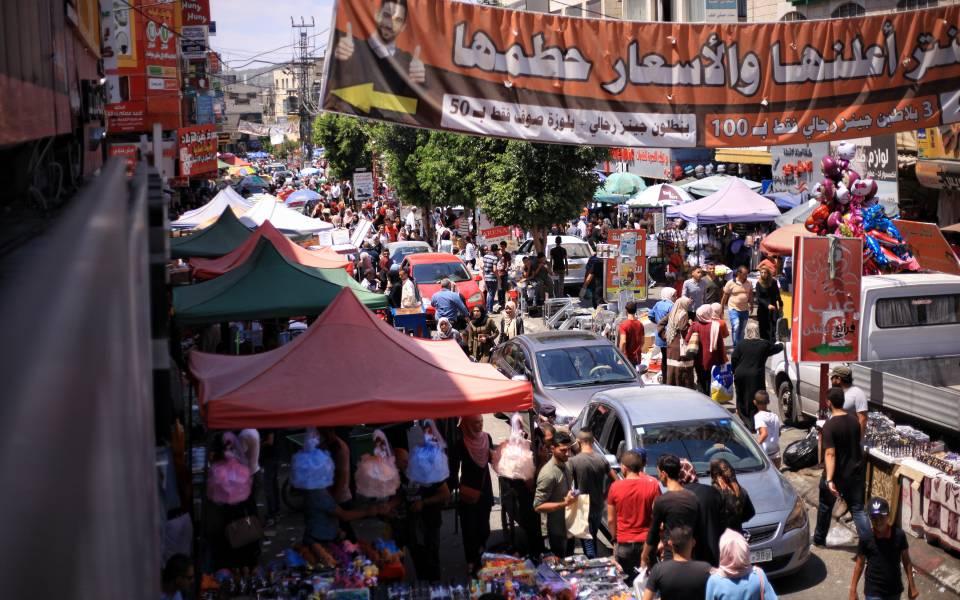 الإحصاء الفلسطيني: انخفاض في أسعار السلع الزراعية والأسماك بسبب كورونا