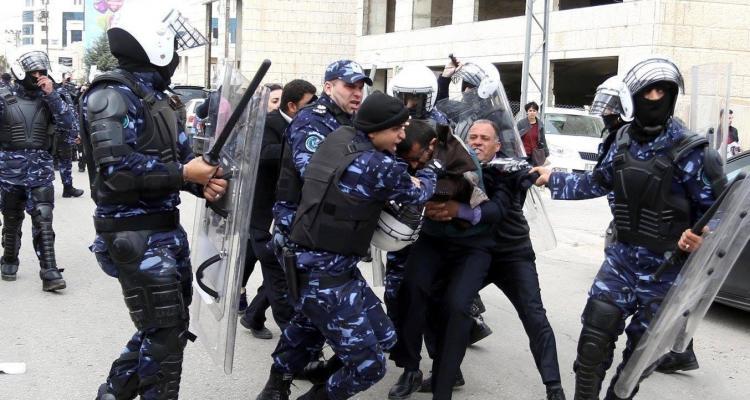 لجنة المتابعة تدعو لوقف سياسة الاستدعاءات والاعتقالات في الضفة