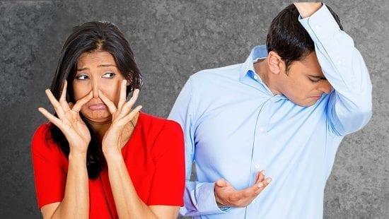 العرق في فصل الصيف .. نصائح سهلة تساعدك في التخلص منه