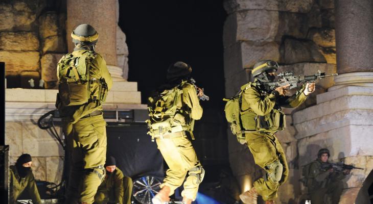 الاحتلال يشن حملة اعتقالات ومداهمات في الضفة والقدس المحتلتين