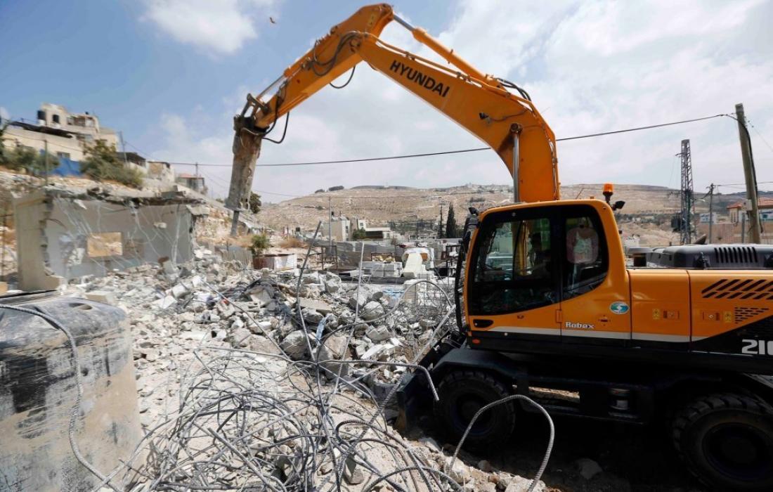 القدس: الاحتلال يهدم منشآت تجارية في حي عين اللوزة بسلوان