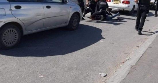 الاحتلال يطلق النار صوب شابين على حاجز قلنديا بزعم تنفيذ عملية طعن
