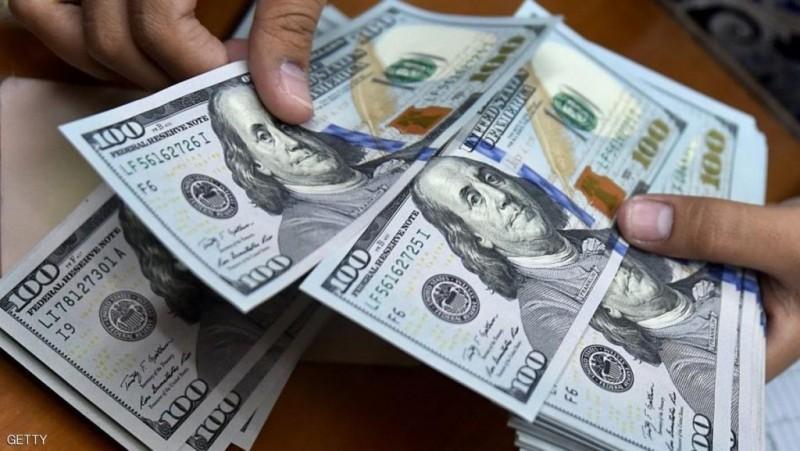هذه أهم الفئات المستفيدة من إنخفاض الدولار بغزة