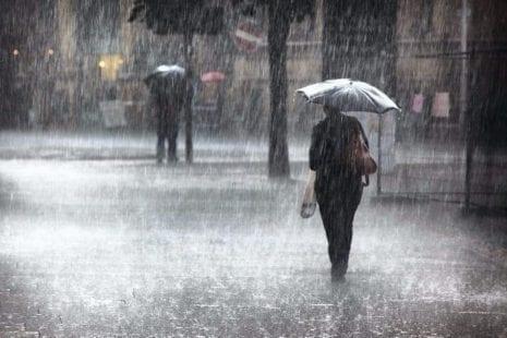 أمطار وأجواء شديدة البرودة .. تعرف على حالة الطقس