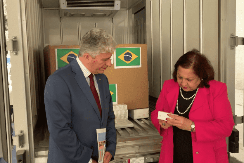 البرازيل تقدم آلاف الجرع من اللقاح الثلاثي لفلسطين