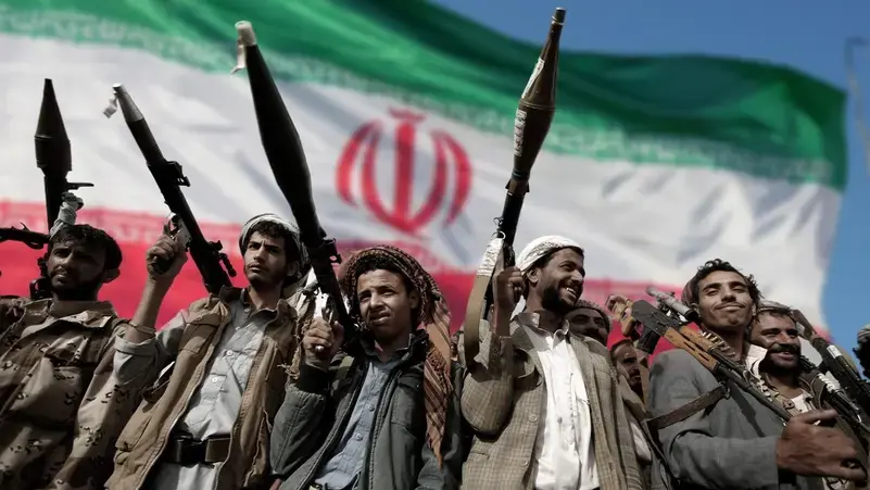 الحوثيون يعلنون استهداف مطار بن غوريون بصاروخ باليستي وإسرائيل تؤكد اعتراضه