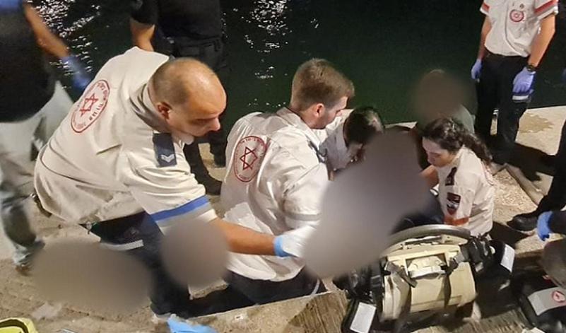 مصرع شابين من القدس ببحر يافا أحدهما من محرك قارب للشرطة البحرية
