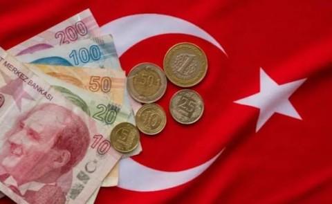 الليرة التركية تنخفض بشكل قياسي مقابل الدولار