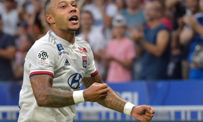 غضب اللاعب الهولندي ديباي يحيي آمال برشلونة