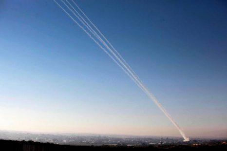 الإعلام العبري: المقاومة الفلسطينية تطلق 24 صاروخاً تجريبياً تجاه البحر فجر اليوم