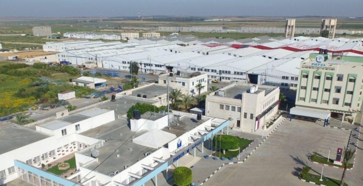 الاقتصاد الفلسطيني: تشغيل 72 مصنع وتوفير 3 آلاف فرصة عمل بالضفة والقطاع