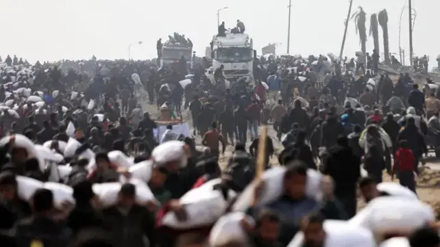 110 شهداء و583 مصابًا بغزة خلال محاولتهم الحصول على المساعدات
