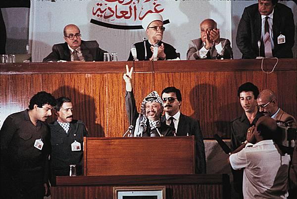 32 عاماً على ذكرى إعلان "استقلال فلسطين"