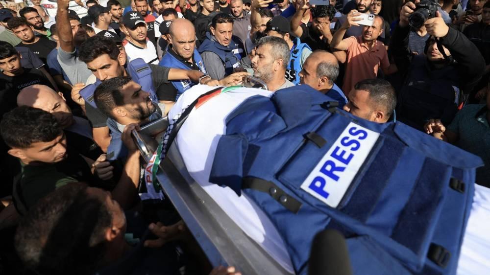استشهاد 4 صحفيين وإصابة آخرين في قصف الاحتلال للمستشفى المعمداني
