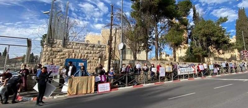 وقفة احتجاجية بالقدس رفضاً لتهجير عائلات من الشيخ جراح