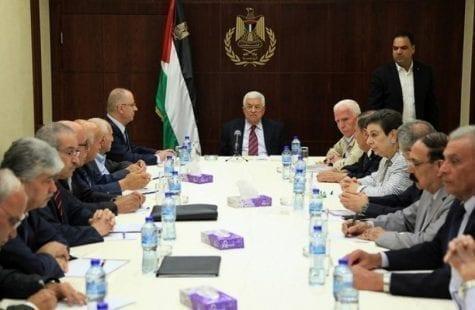 خلال اجتماعها اليوم.. اللجنة المركزية تهيب بالمواطنين الالتزام بالإجراءات الوقائية