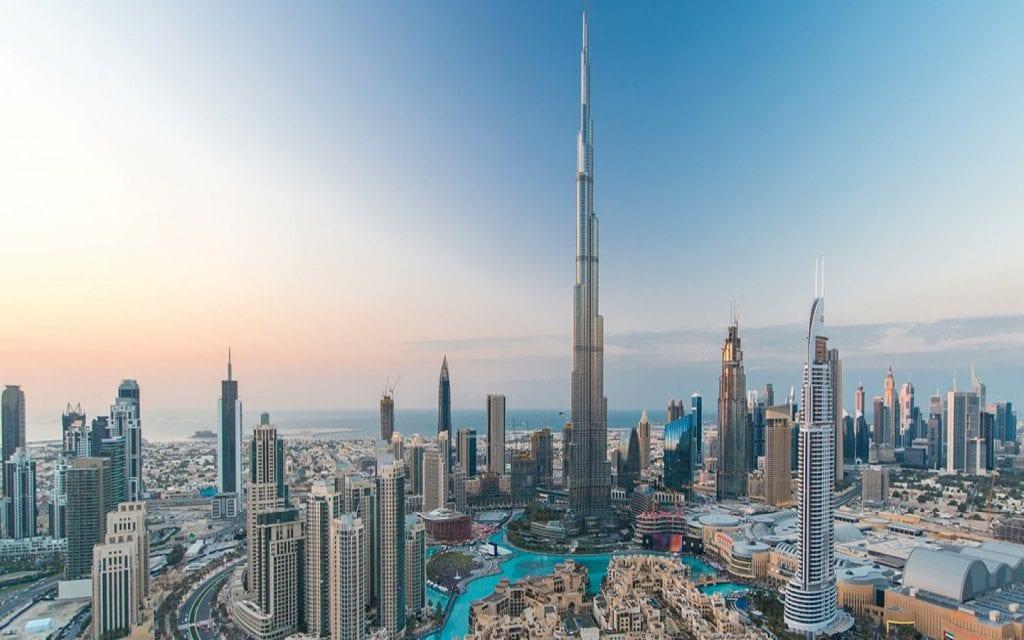 الإمارات تحتفل بمرور "50 عام" على تأسيسها