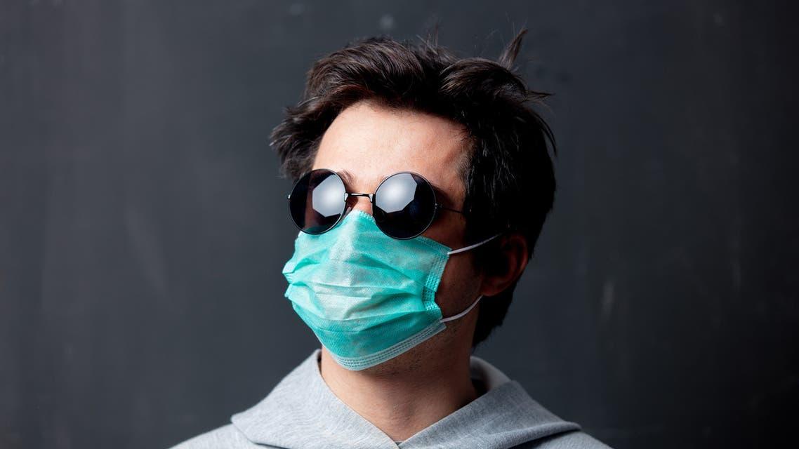 الجدل مستمر.. هل يقلل ارتداء النظارات الواقية خطر كورونا؟