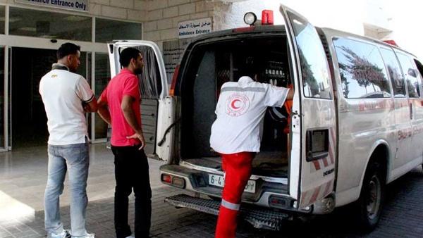 مسعفون من الضفة الغربية يرتدون سترات واقية بعد تصاعد الهجمات من قبل القوات الإسرائيلية