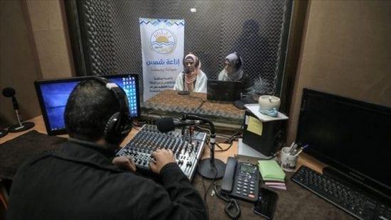 إذاعة "شمس" الفلسطينية الأولى من نوعها على المستوى العربي للمكفوفين