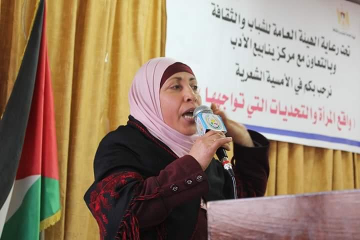 " ينابيع الأدب" يمنح درع امرأة العام بمناسبة الثامن من آذار