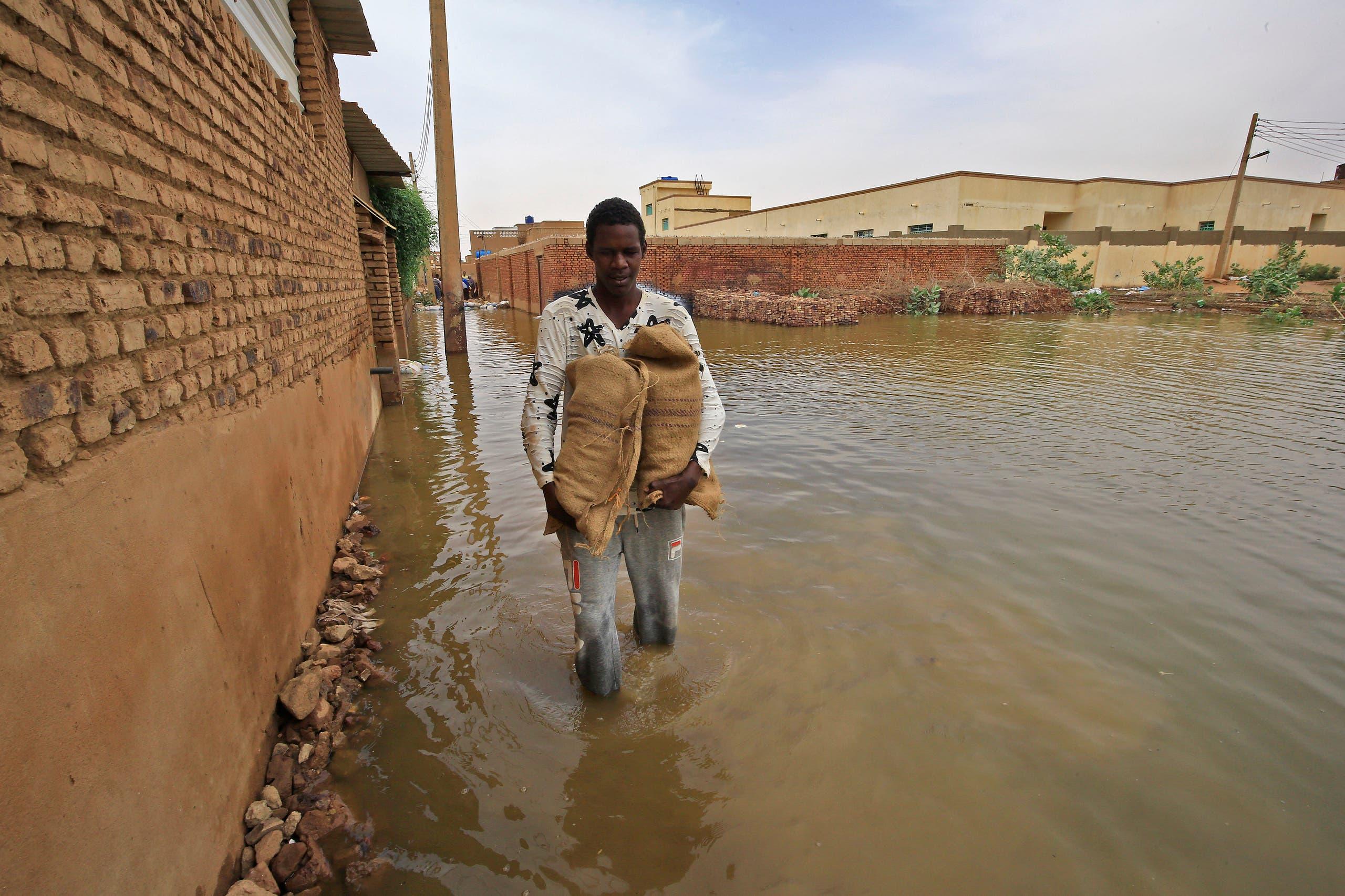 فيضانات السودان .. عشرات القتلى ونصف مليون متضرر وتحذيرات من ظهور أوبئة