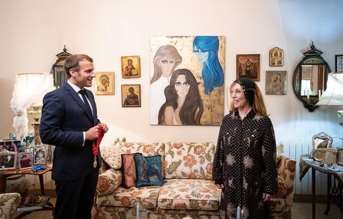 "أحلى حاجة حصلت في2020" فنانون يعلقون على لقاء جارة القمر بـ ماكرون