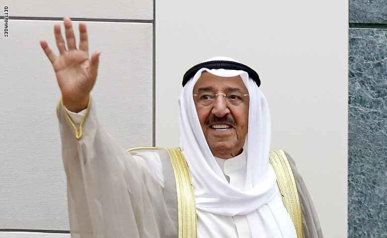 الرئيس عباس ينعي أمير الكويت ويعلن الحداد وتنكيس الإعلام في فلسطين