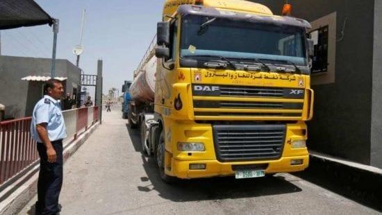 بعد توقف لمدة 10 أيام .. إدخال 100 طن من غاز الطهي الى غزة