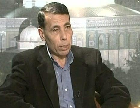 قيادي فتحاوي يحمل اللجنة المركزية مسؤولية ما يحدث مع ناصر القدوة
